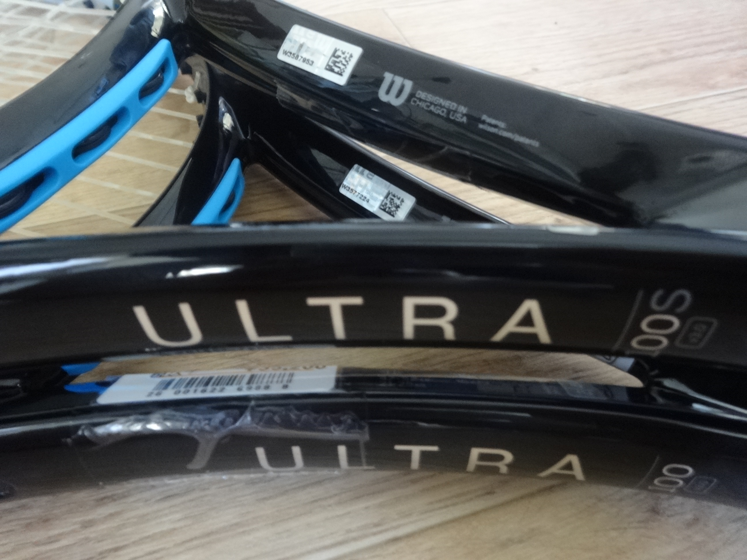 ウイルソン ウルトラ 100 V3.0 と 100(S) V3.0を比較 - テニス ガット 